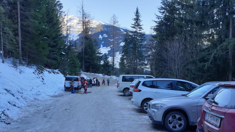 Parkplatz am Ausgangspunkt Krepperhütte