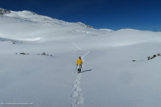 Nach 3km zweigt man östlich ab