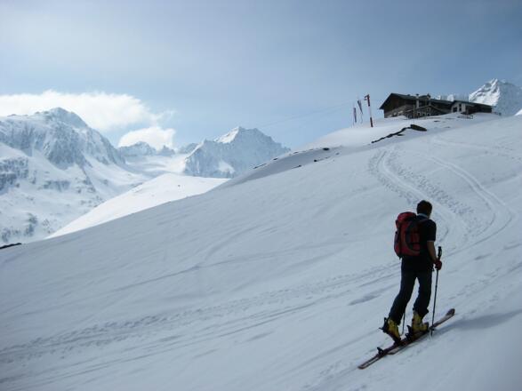 Zischgeles und Grubenwand links der Pfortsheimer Hütte