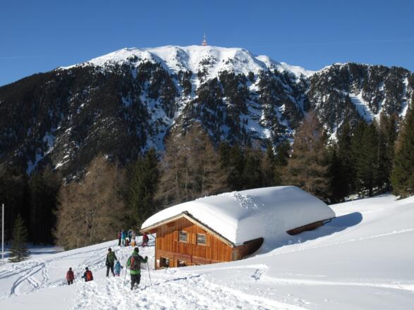 Es geht vorbei an der Pfrontenalm.