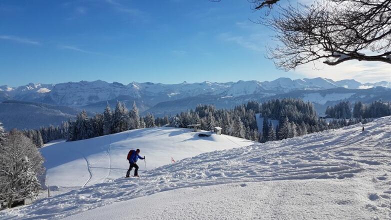 Beim Gipfelkreuz des Brüggelekopfs
