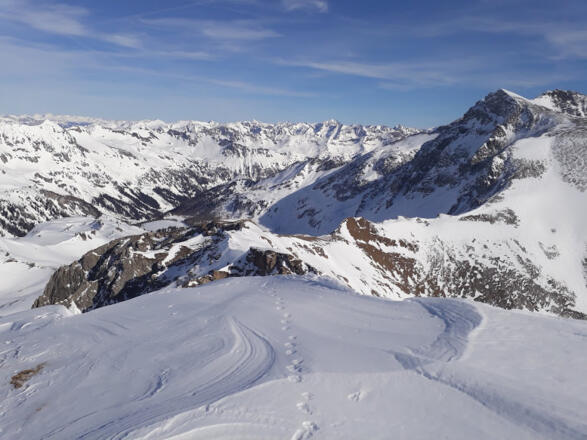 Vor uns liegt der Weg zurück ,über den Grat