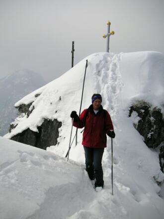 der kurze gesicherte Gipfelgrat
