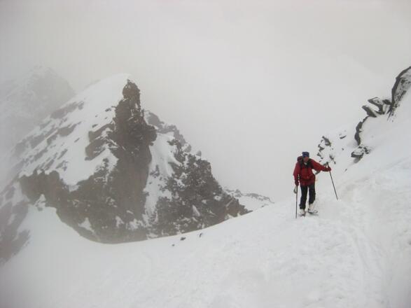 kurz unterm Skidepot am Ostgrat