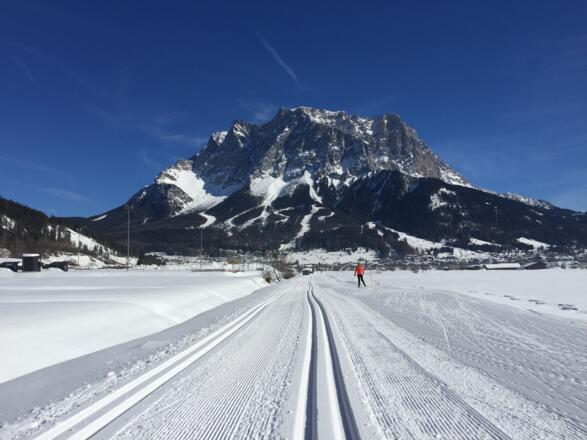 Golfrunde, Blick zur Zugspitze