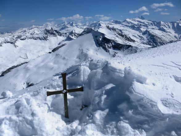 Kratzenberggipfel mit Ostblick in die Glocknergruppe