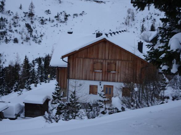Die Wolfratshauser Hütte hat bei Skibetrieb geöffnet.