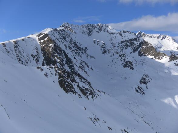 Gruejoch, rechts dahinter die Hohe Wasserfalle