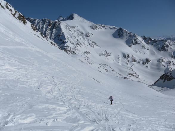 Gegenanstieg zur Schaufelspitze über den Gaiskarferner 