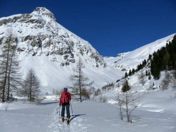 Vorderer Kesselkopf, rechts das Viltragental