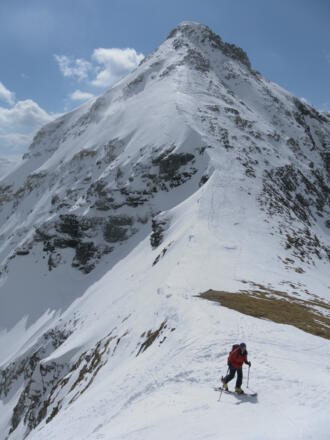 Schartenausstieg von links, dahinter der Südgrat der Hinteren Großwandspitze
