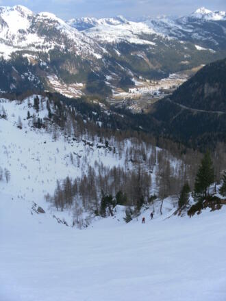 Steilhänge über der Felseralm, dahinter die Gnadenalmen