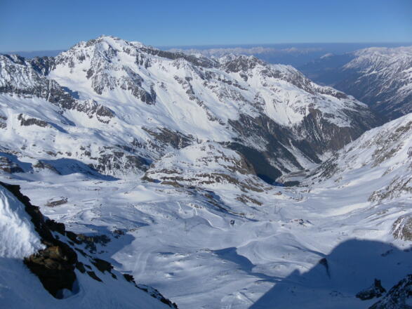 Stubaier Gletscherskigebiet vor Ruderhofspitze