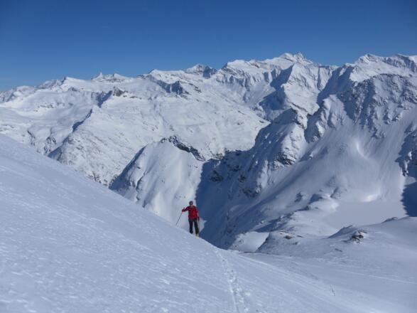 Steilstufe aus dem Ostkar mit Blick zu Granatspitzgruppe und Glocknergruppe