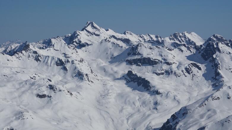 Hennesiglspitze mit Schiechkar, dahinter Glockturm
