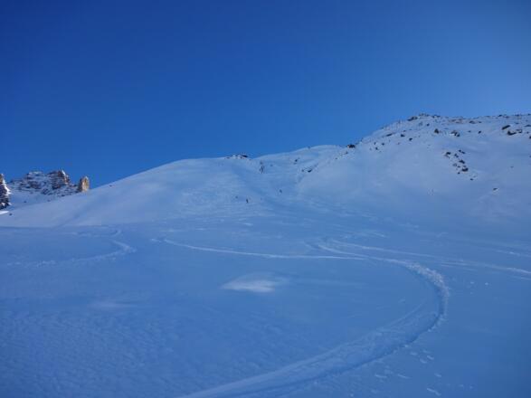 Abfahrtsmöglichkeit direkt vom Gipfel ins Senderstal