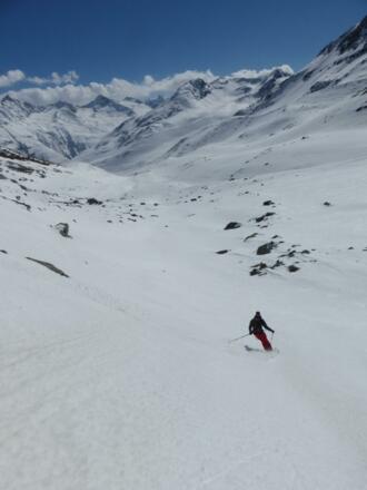 Ideales Abfahrtsgelände auch abseits des Gletschers