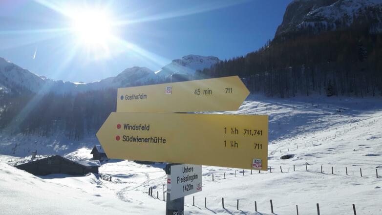 Wegweiser bei der Unteren Pleißnigalm