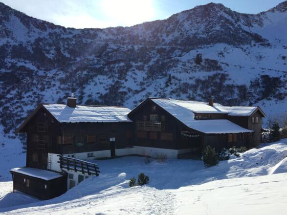 Schwarzwasserhütte im Winter