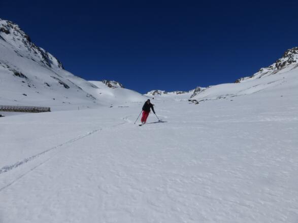 Vorbei an der Meteorologischen Station