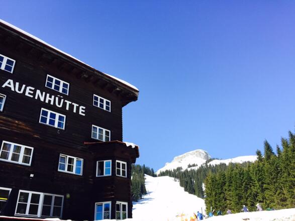 Auenhütte im Winter