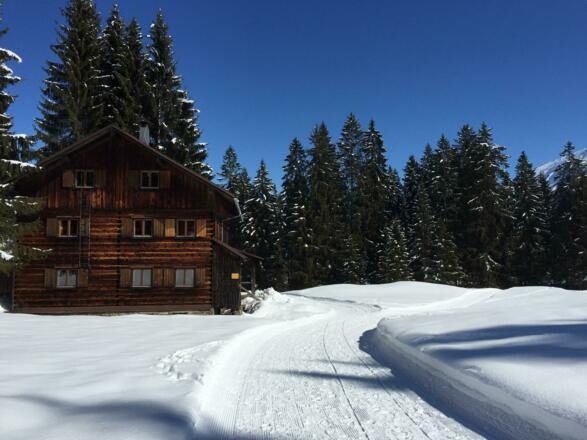 Holzhütte bei der Naturbrücke