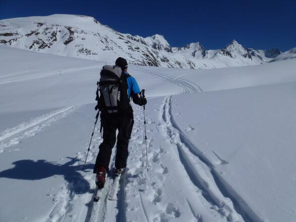 Es sind hinauf zur Schönwieshütte 2266m noch einmal gut 80 Höhenmeter zu überwinden.