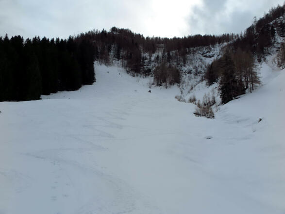Abfahrt in der rechten Schneise