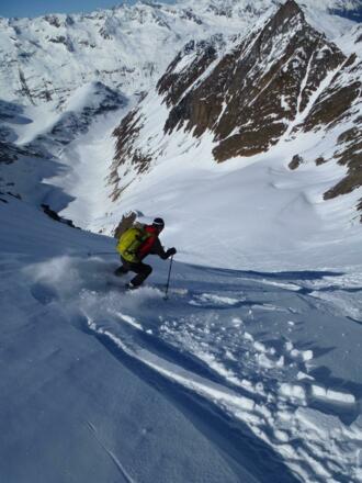 Einfahrt in die bis zu 45° steile Nordflanke