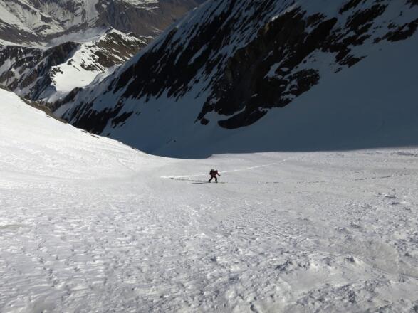 Noch einmal der Blick nach unten - in den Kessel des ehemaligen Kaserer Ferners.
