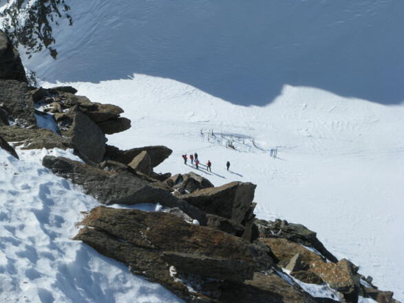 Blick zurück zum Skidepot vom Einstieg in die &quot;Felsrinne&quot;!