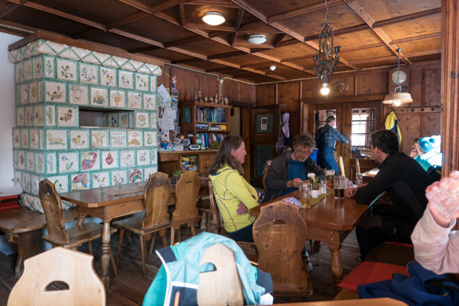 gemütlicher Gastraum im Meißner Haus
