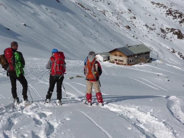 Pforzheimer Hütte in Sicht.
