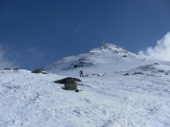 Abzweig von der Hochgasserroute nach rechts unter dem Daberkögele