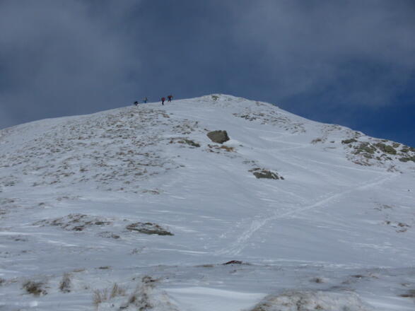 fast aperer Gipfelhang