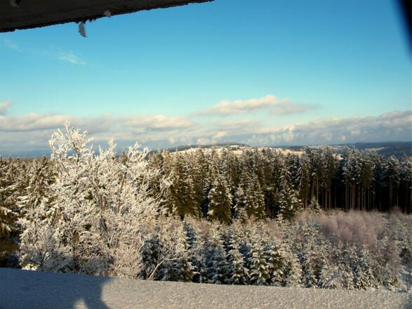 Blick vom Gisalturm 943m zum Breitenberg 956m bei Kirchschlag