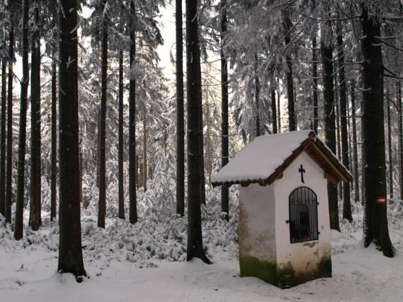 Wegkreuzung 863m mit Marterl