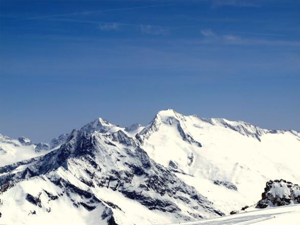 Fernblick zum Gr. Löffler im Hintergrund
