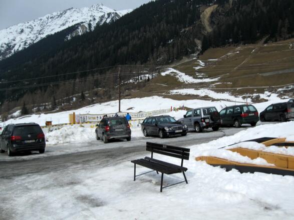 Parkplatz am Ende von Gries, bzw. beim kleinen Schlepplift.