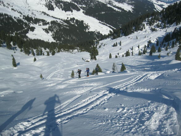 Über kleine Stufen weiter aufwärts