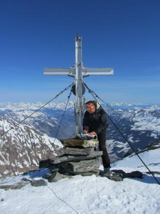 Der Eintrag ins Gipfelbuch darf nicht fehlen