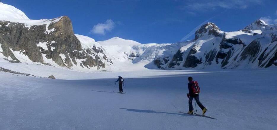 Pasterzenzunge. Zwischen beiden Burgställen der Johannisberg über dem Hufeisenbruch