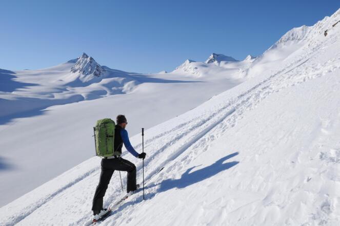 Anstieg zum Schalfkogel: Blick über den Gurgler Ferner auf die Hohe Wilde