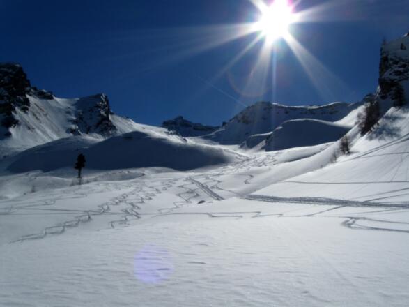 Ankunft auf dem flachen Boden. Zum Sumpfschartl geht es geradeaus weiter.