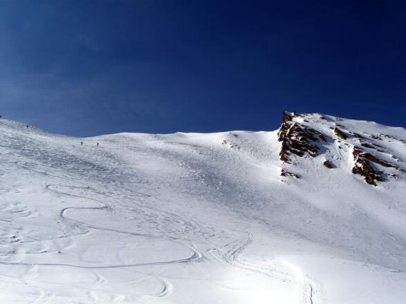Am Beginn des Steilhanges. Hier beste Bedingungen für den Aufstieg.