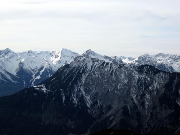 Das mächtige Tschirgantmassiv zum Greifen nahe.