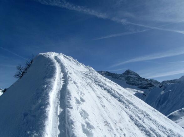 Schmaler Grat zum höchsten Punkt des Hohen Napf