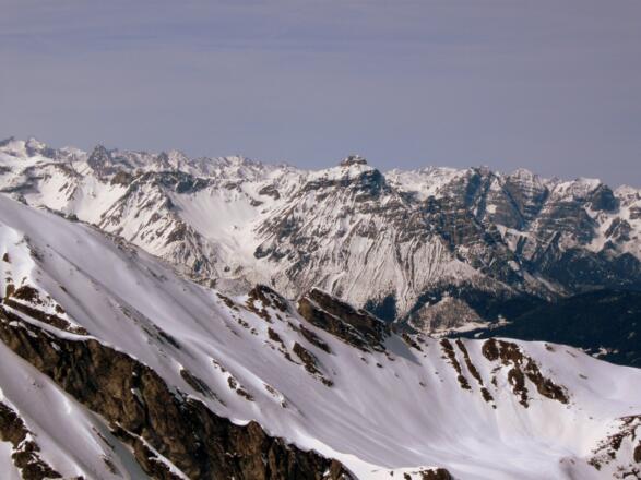 Die alles beherrschende Serles.