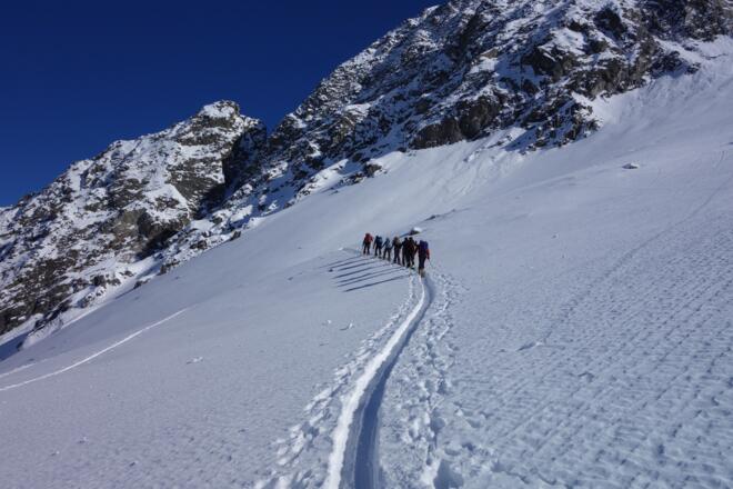  Auf ca. 2740 m beenden wir den Aufstieg. 