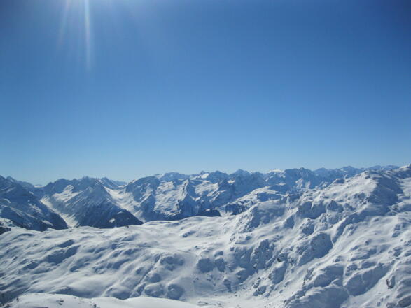 Ausblick in die Tuxer Alpen